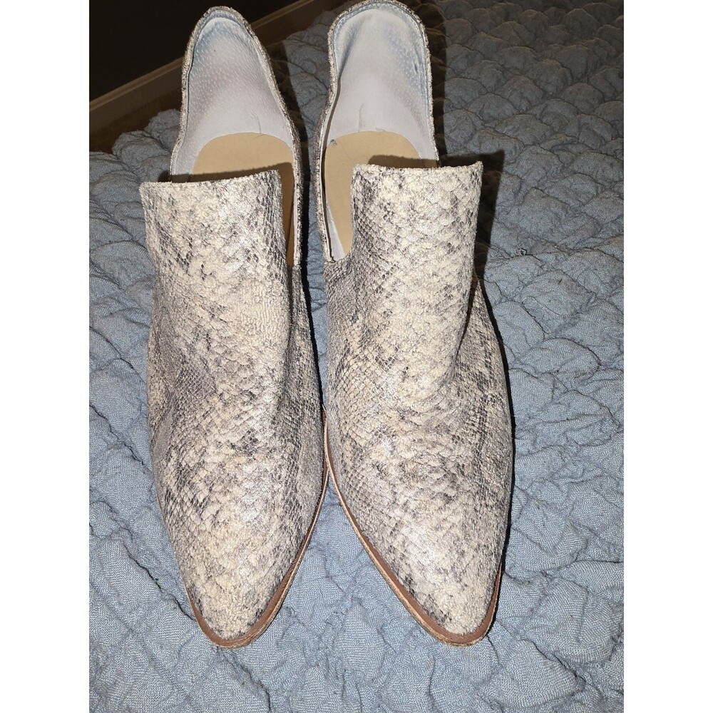 Chinese Laundry Womens 9 Snakeskin Pointed Toe Cutout Booties Block Heel 9140